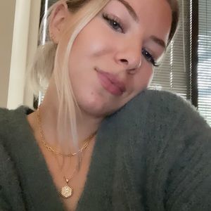 Meet your Posher, Rebecca